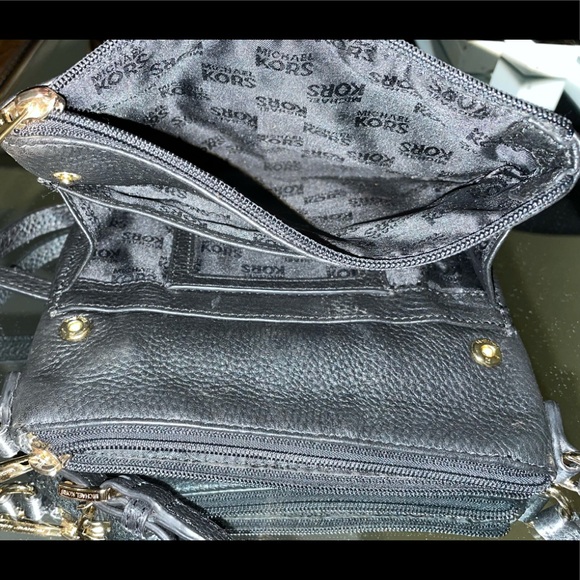 MICHAEL Michael Kors pebbled leather crossbody bag - Picture 4 of 7